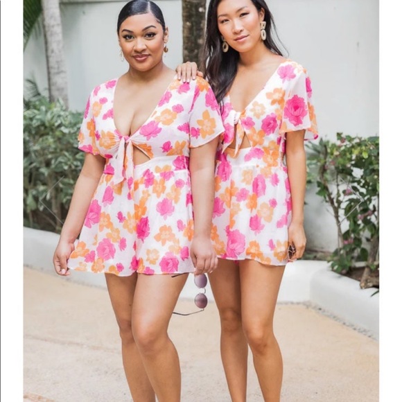 LOVE FOR A LIFETIME TROPICAL ORANGE/PINK DRESS ROMPER small - Picture 3 of 3